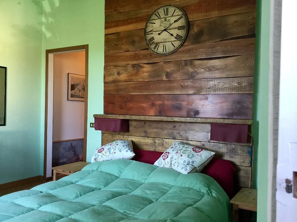 Farm stay Dreamers Bed & Breakfast San Macario In Piano