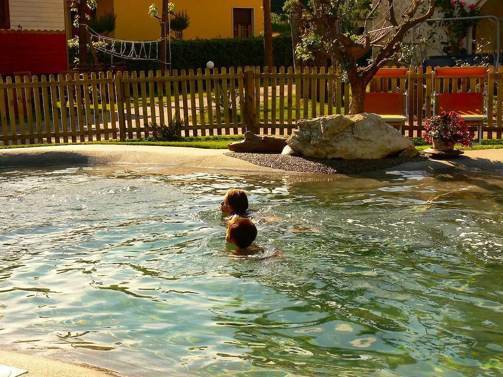 Dreamers Bed & Breakfast San Macario In Piano Italy