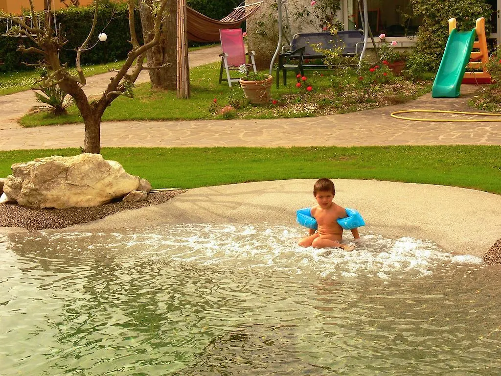 Farm stay Dreamers Bed & Breakfast San Macario In Piano